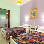 Ni-Mar Studios & Apartments