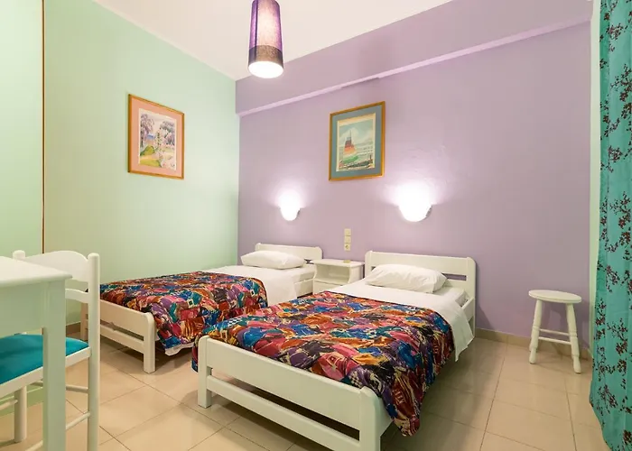 Ni-Mar Studios & Apartments